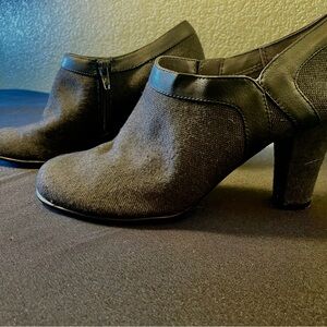 Women’s Aerosoles Day Strole Grey Wool Ankle Boot, like new, Size 7.5